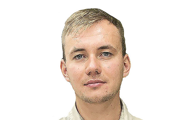 Шаров Максим Васильевич